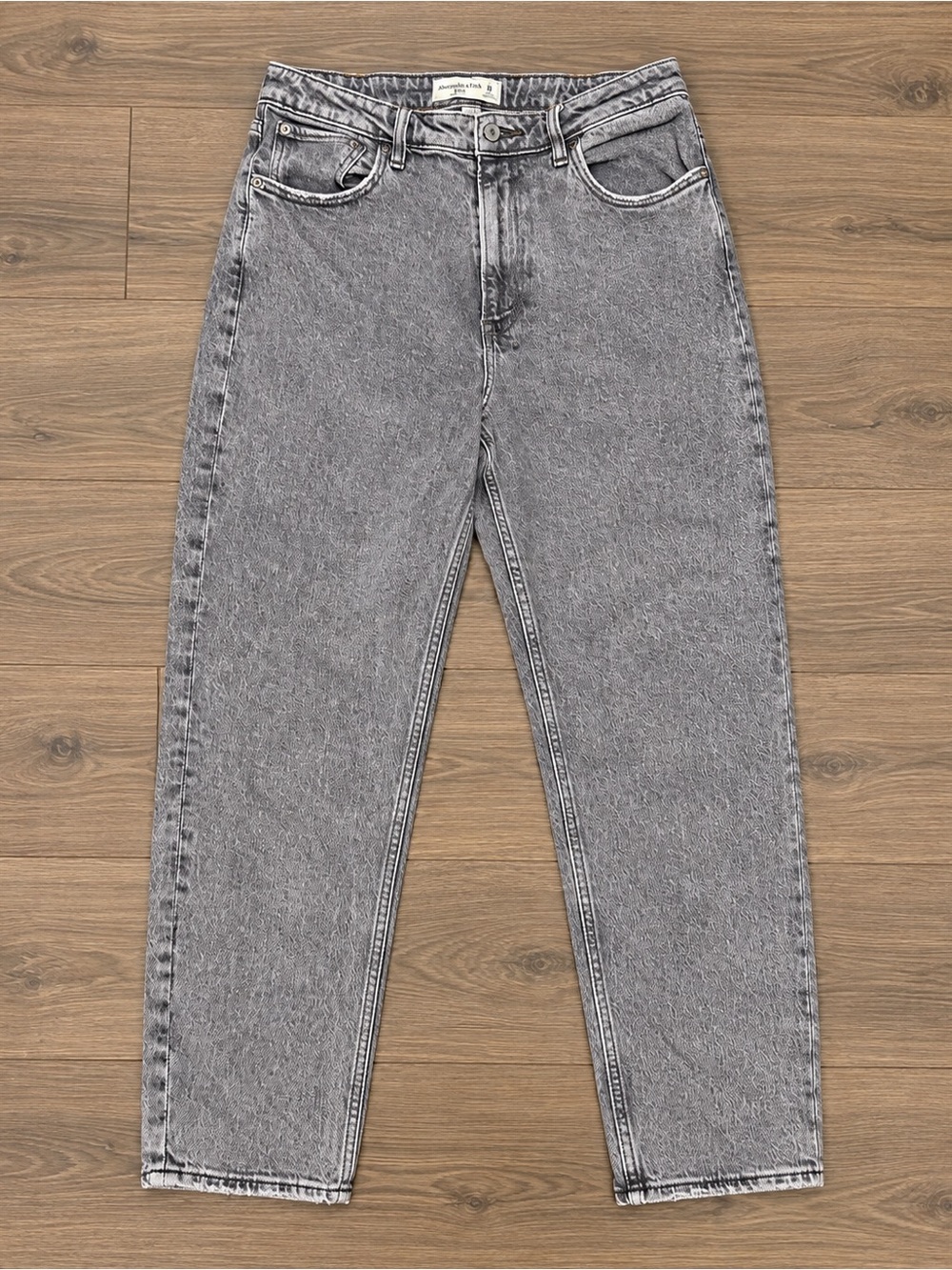 Abercrombie & Fitch Curve Love The Mom High Rise Jeans Size 28/6 Gray